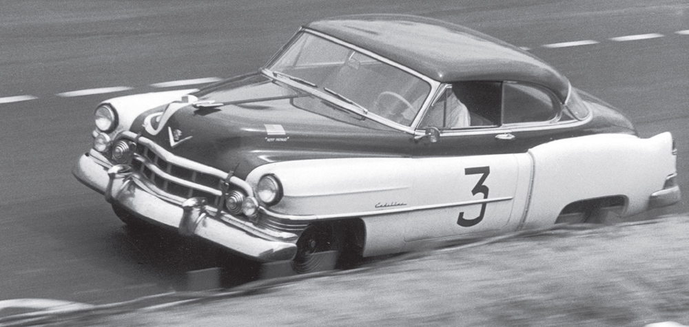 1950_Coupe_deVille_at_LeMans_3a.jpg