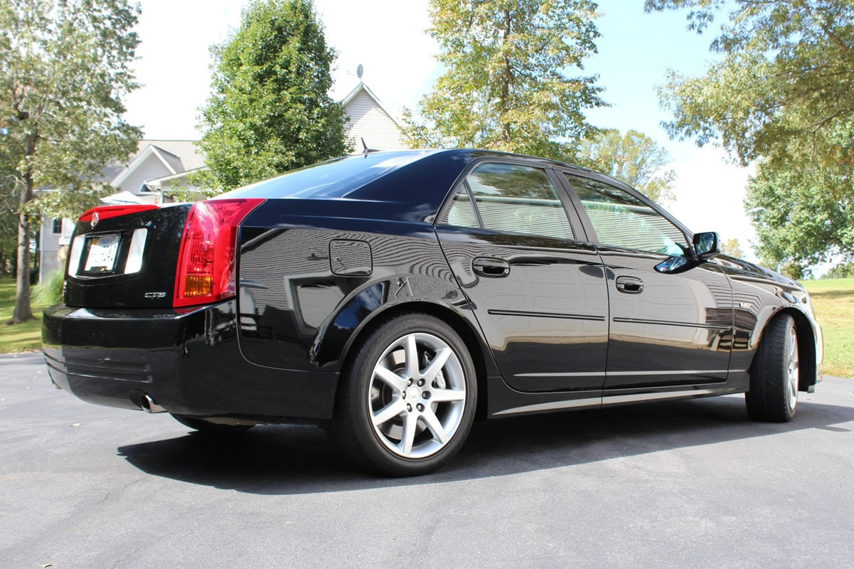 2005-cadillac-cts-v-black-raven-8.jpg