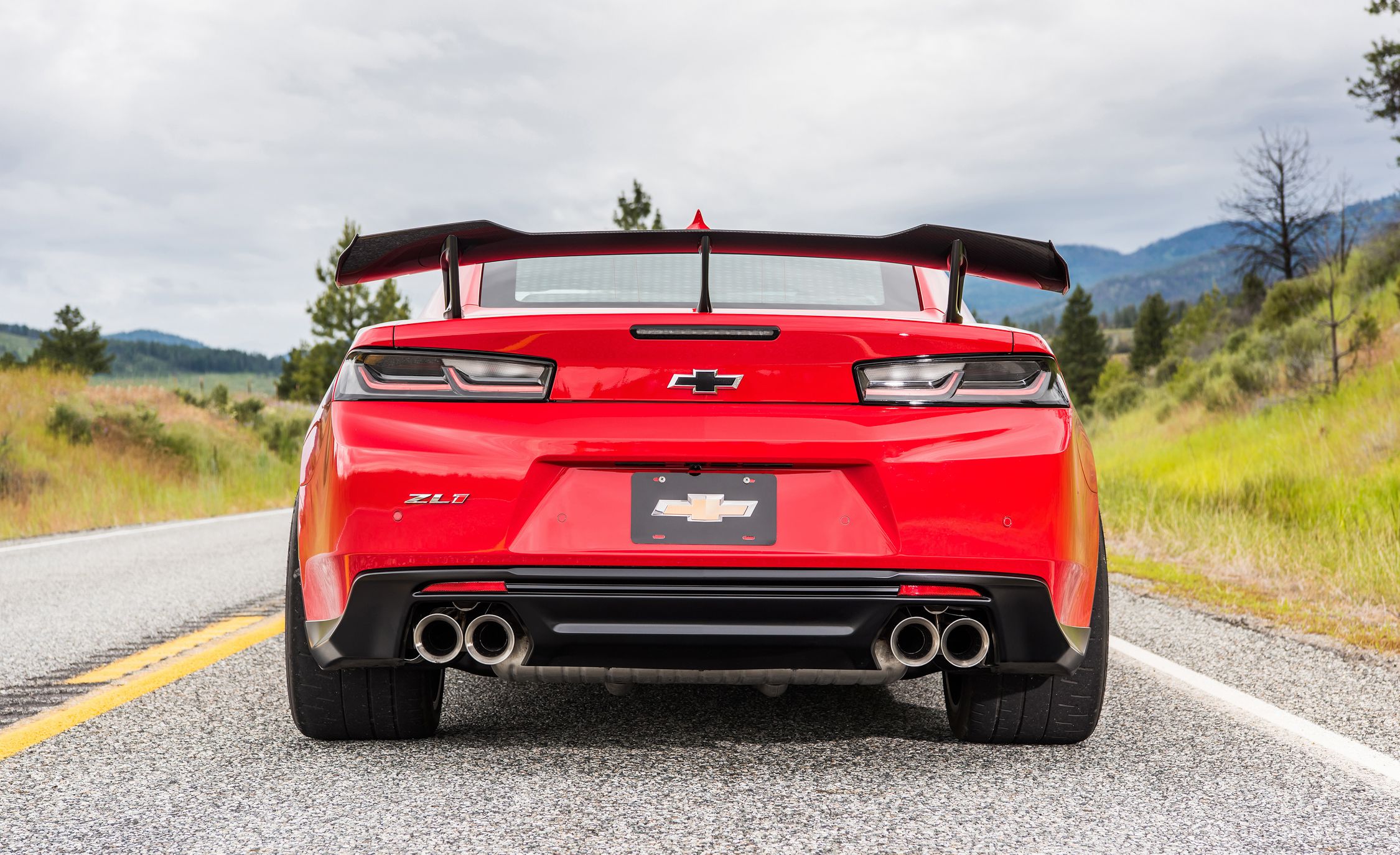 2018-Chevrolet-Camaro-ZL1-1LE-Rear-Wallpaper-1.jpg