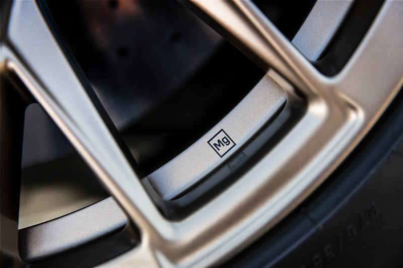 2022-Cadillac-Blackwing-Magnesium-Wheel.jpg