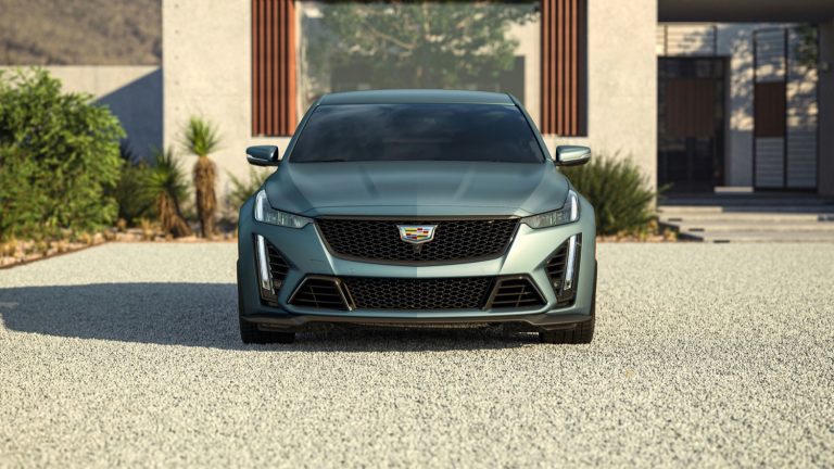 2022-Cadillac-CT5-V-Blackwing-in-Dark-Emarld-Matte-G7W.jpg