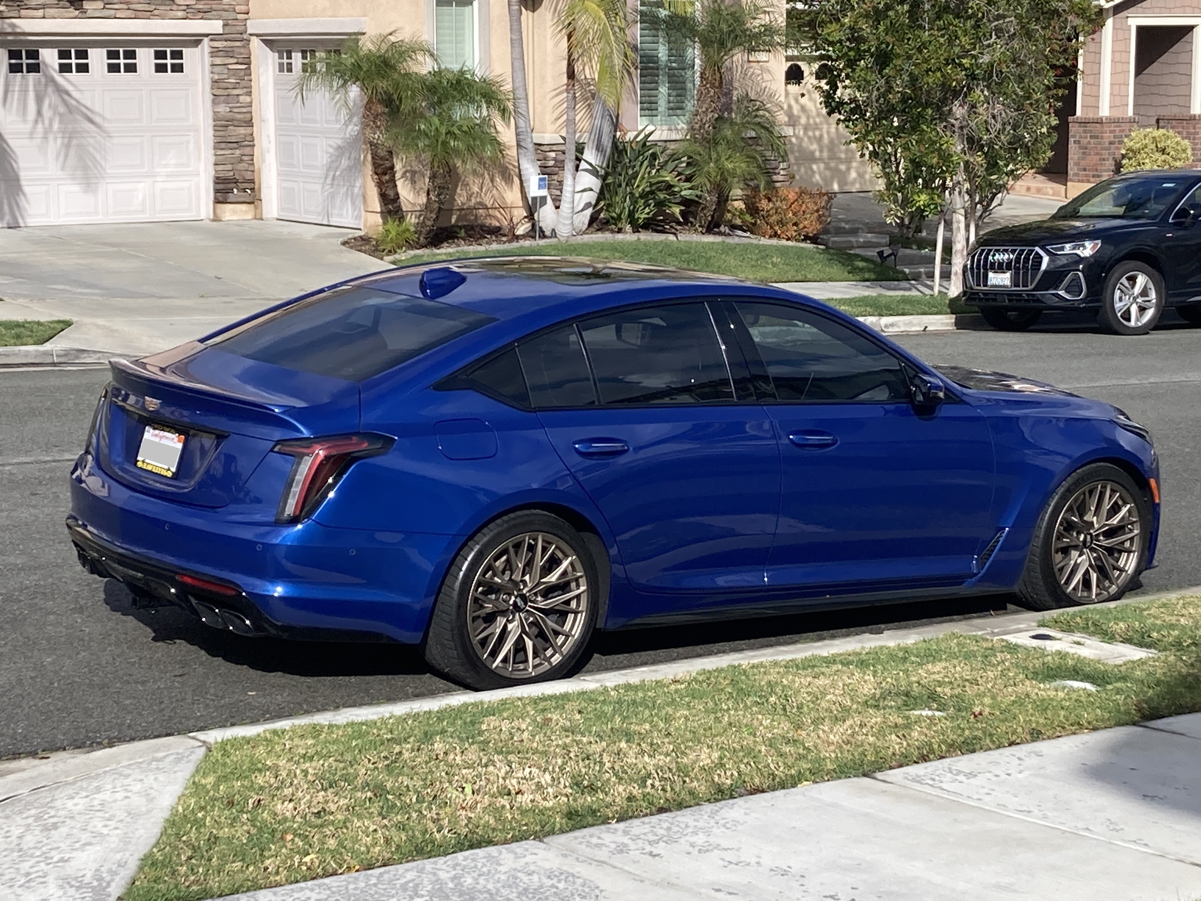 Parked_on_street.JPG