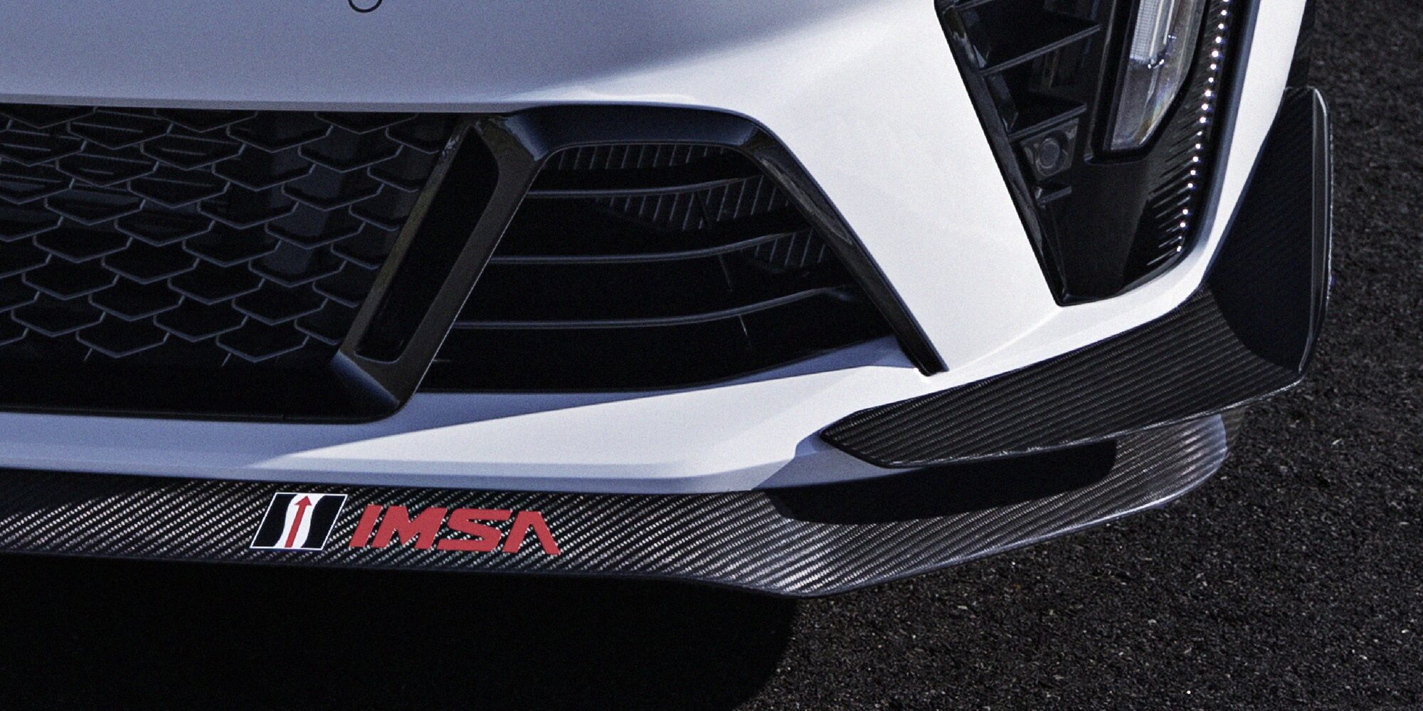 R - Track Edition - Road Atlanta - Exterior - Rift Metallic.jpg