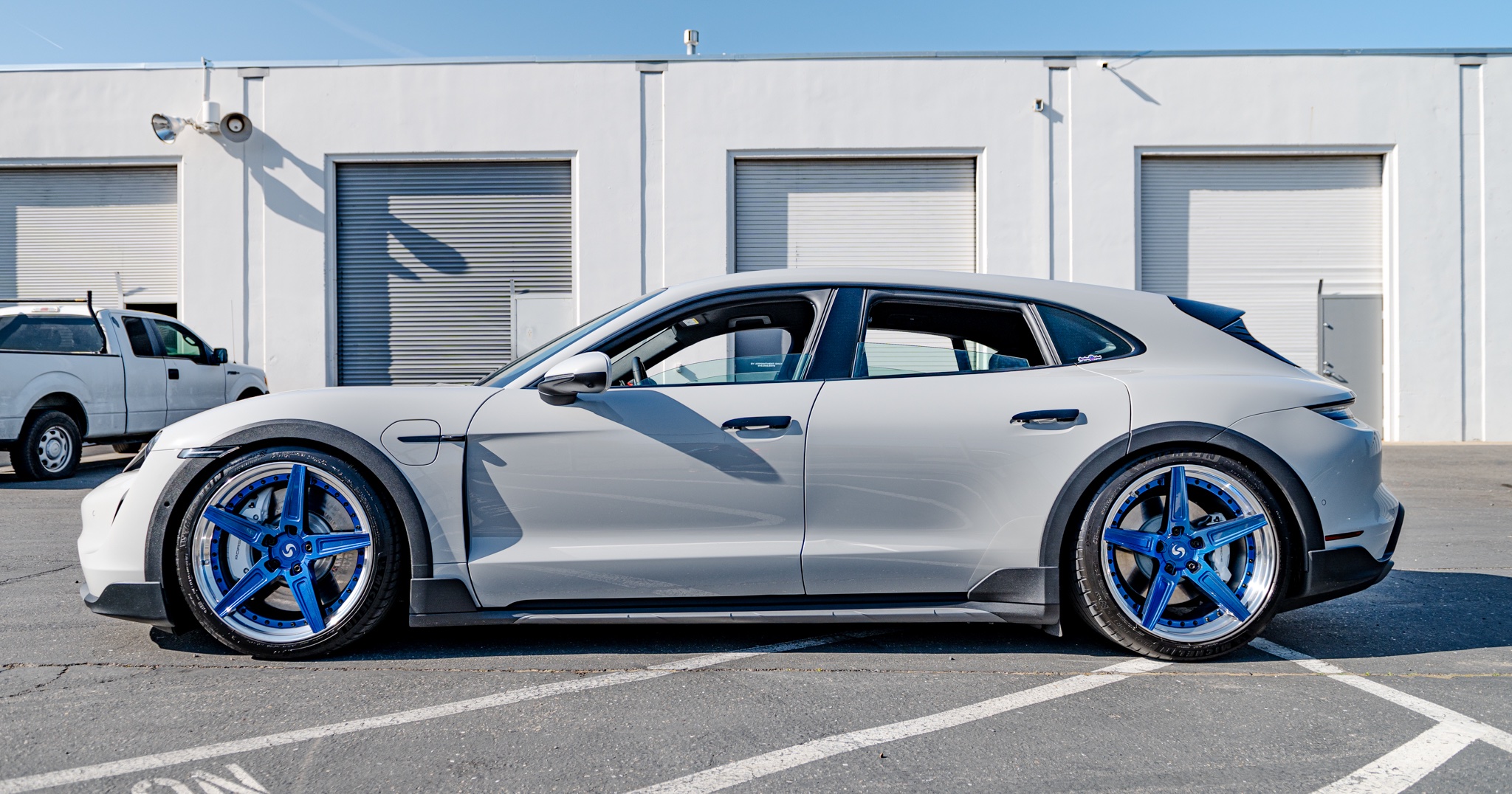 SV306S Taycan Tanzanite CETE Lowered-06.jpg