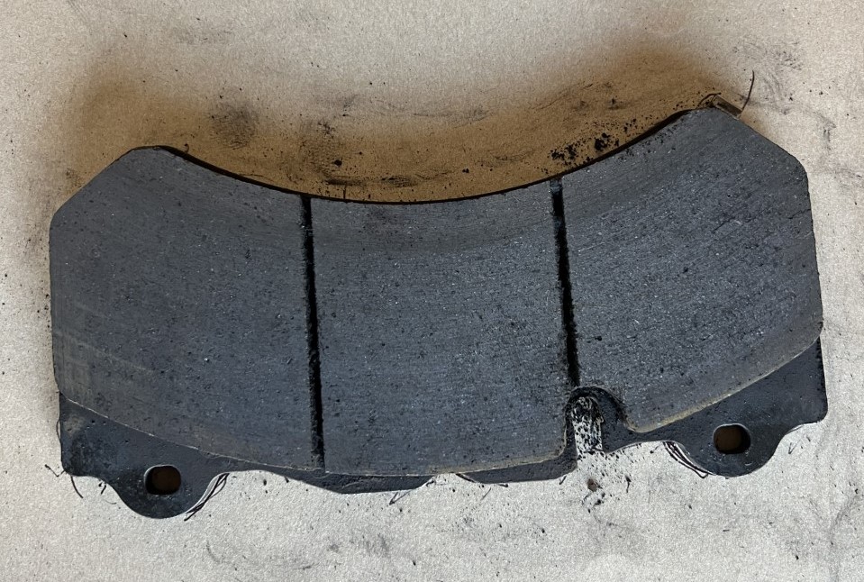 Z26-1405 4BW front pad-1 (2).jpg