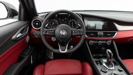 2020-Alfa-Romeo-Giulia-Q4-Ti-Sport-dashboard.jpg
