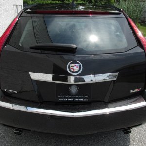 2013 Cadillac CTS-V Wagon in Black Diamond Tricoat