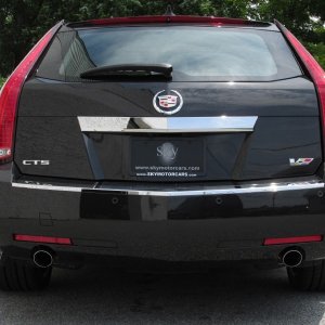 2013 Cadillac CTS-V Wagon in Black Diamond Tricoat