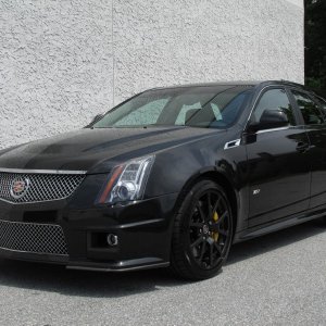 2013 Cadillac CTS-V Wagon in Black Diamond Tricoat