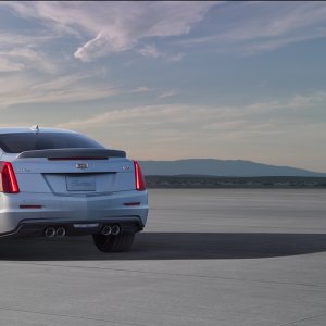 2016-Cadillac-ATS-V-Coupe-003.jpg