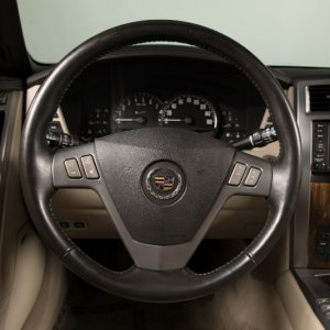 2007 Cadillac XLR-V in Light Platinum