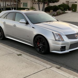 2013 Cadillac CTS-V Wagon in Radiant Silver Metallic