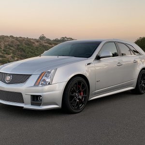 2013 Cadillac CTS-V Wagon in Radiant Silver Metallic