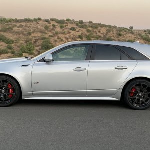 2013 Cadillac CTS-V Wagon in Radiant Silver Metallic