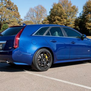 2012 Cadillac CTS-V Wagon in Opulent Blue