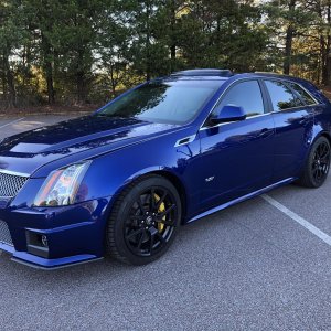 2012 Cadillac CTS-V Wagon in Opulent Blue