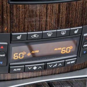 2006 Cadillac XLR-V in Black Raven