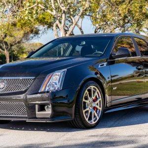 2014 Cadillac CTS-V Wagon in Black Diamond Tricoat