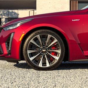 2022 Cadillac CT5-V Blackwing in Infrared Tintcoat