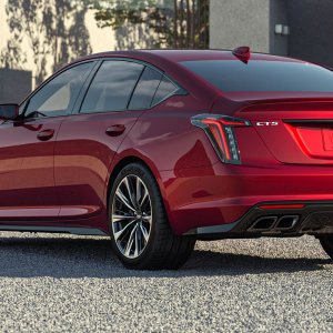 2022 Cadillac CT5-V Blackwing in Infrared Tintcoat