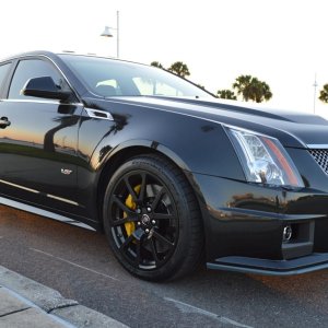 2012 Cadillac CTS-V Wagon in Black Diamond Tricoat