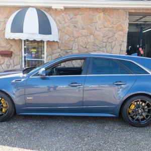 2013 Cadillac CTS-V Wagon in Stealth Blue Metallic