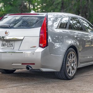 2012 Cadillac CTS-V Wagon in Radiant Silver Metallic