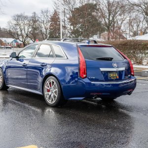 2014 Cadillac CTS-V Wagon 6-Speed in Opulent Blue Metallic