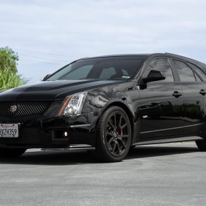 2013 Cadillac CTS-V Wagon in Black Raven