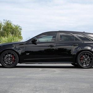 2013 Cadillac CTS-V Wagon in Black Raven