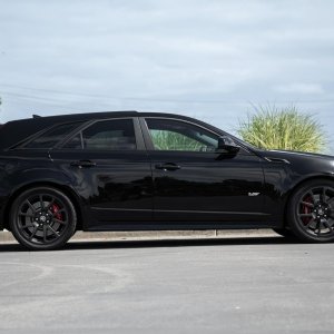 2013 Cadillac CTS-V Wagon in Black Raven