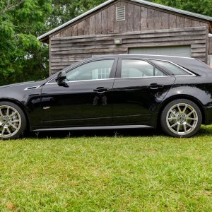 2012 Cadillac CTS-V Wagon in Black Raven