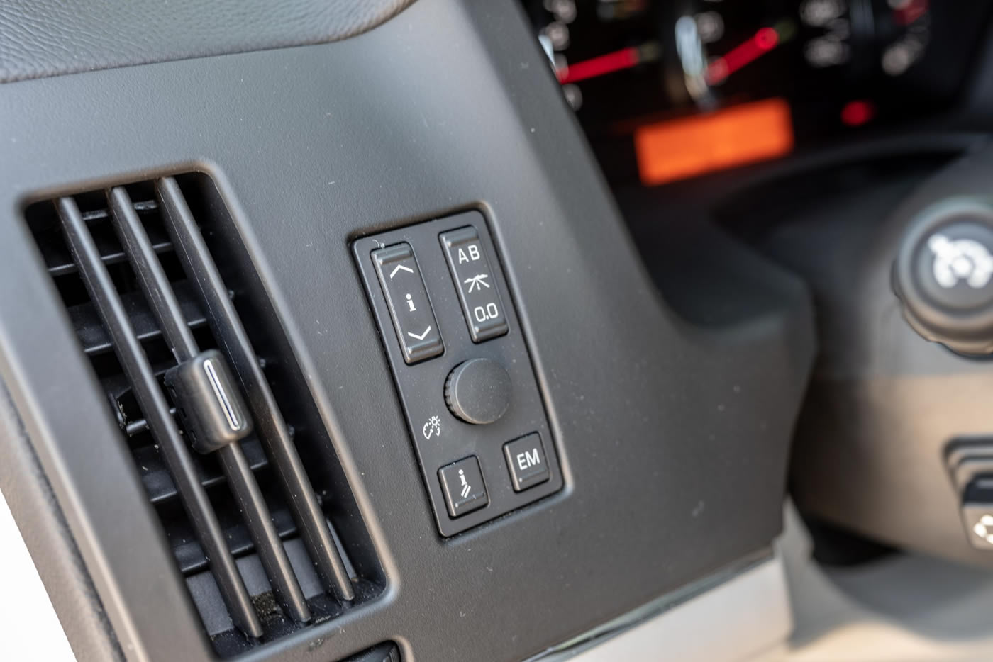 2006 Cadillac STS-V in Light Platinum