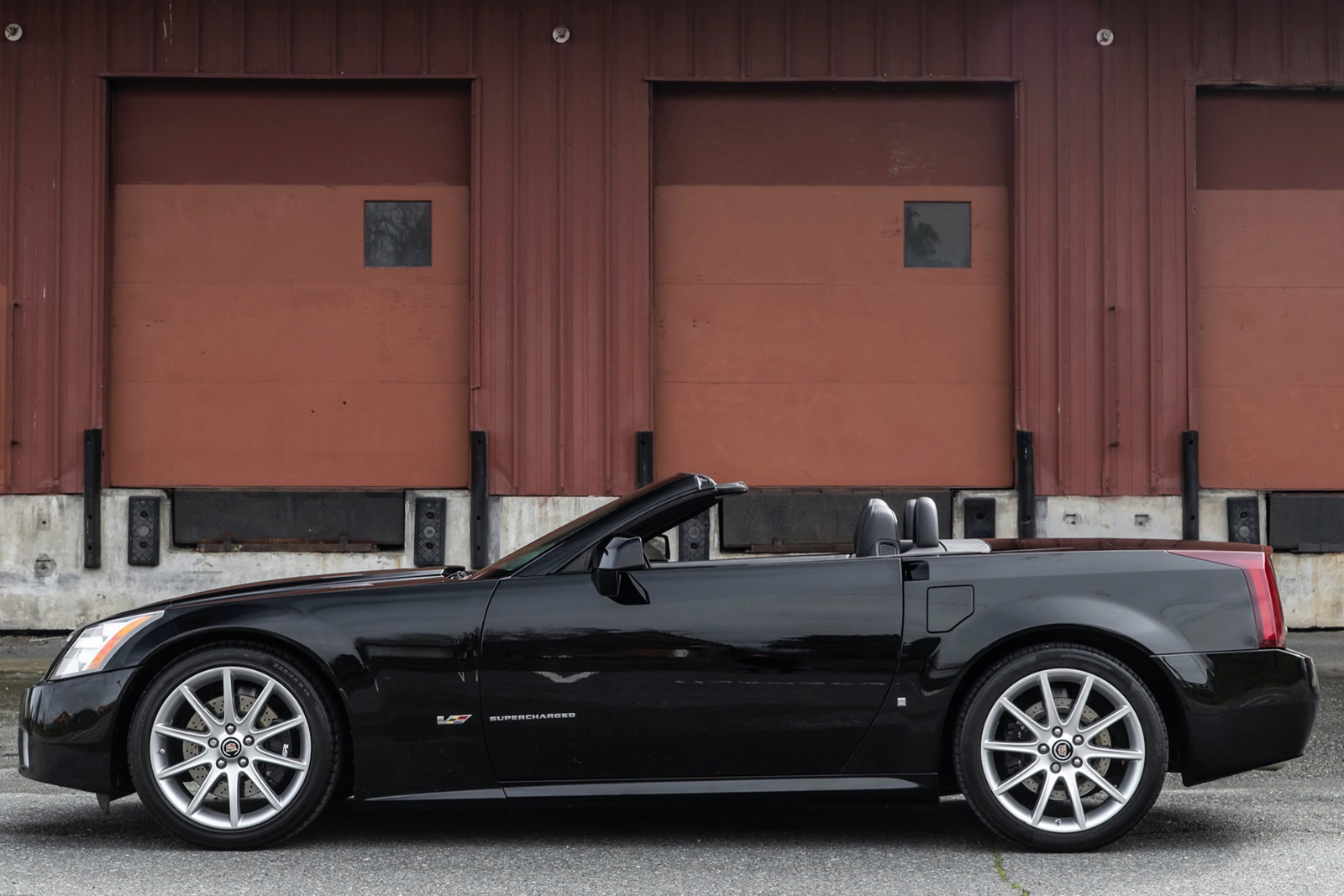 2006 Cadillac XLR-V in Black Raven