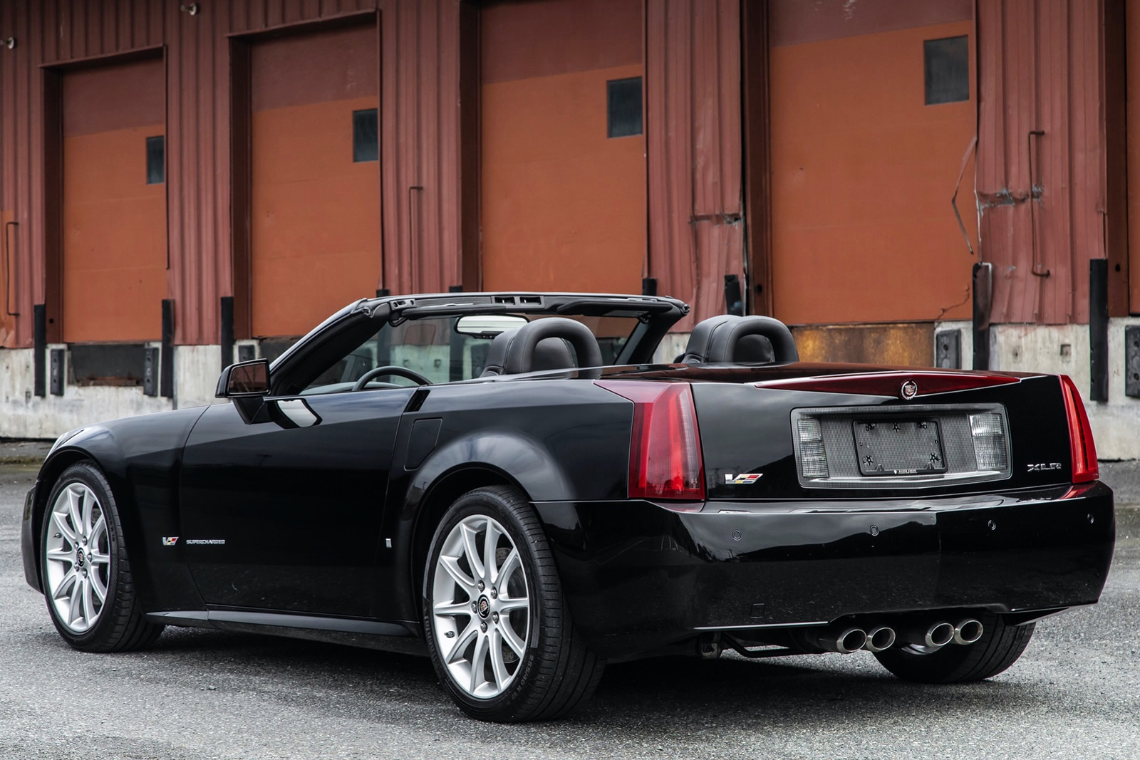 2006 Cadillac XLR-V in Black Raven