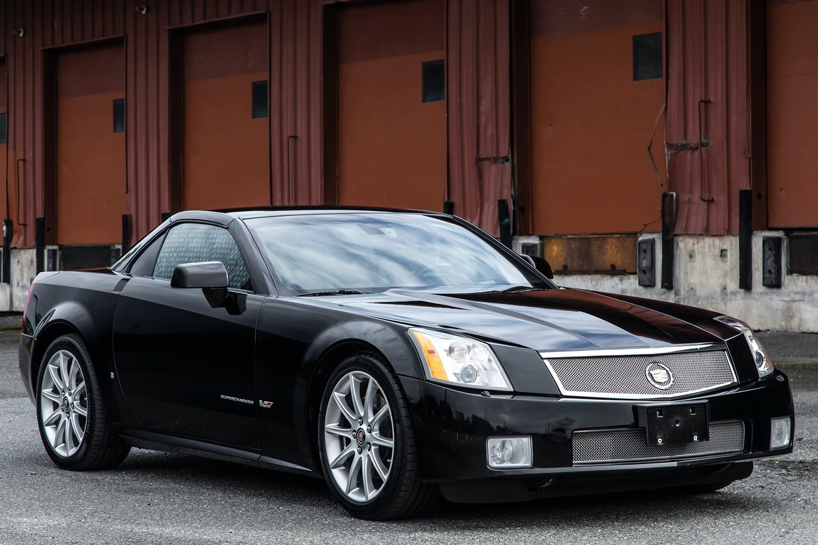 2006 Cadillac XLR-V in Black Raven