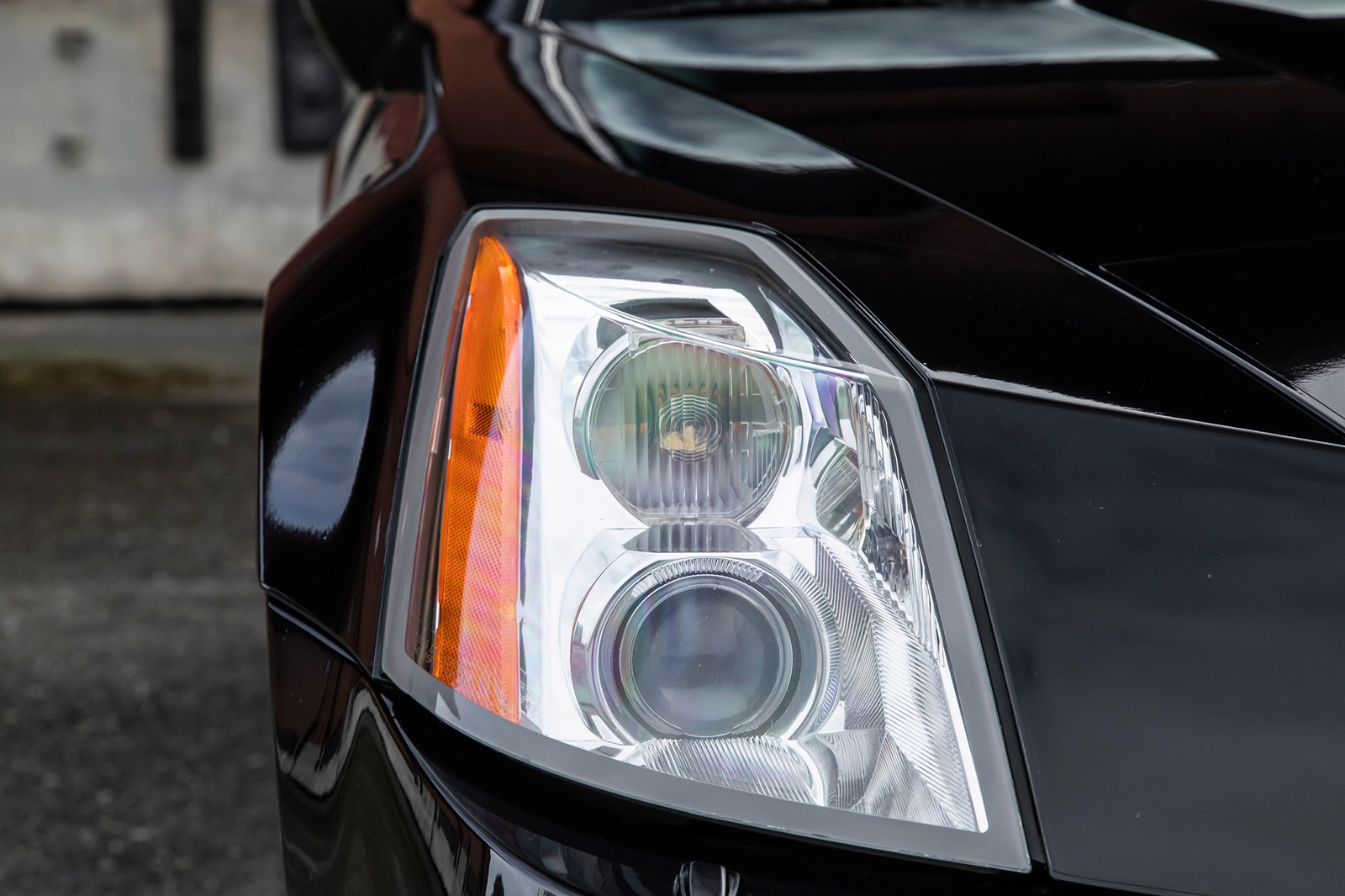 2006 Cadillac XLR-V in Black Raven