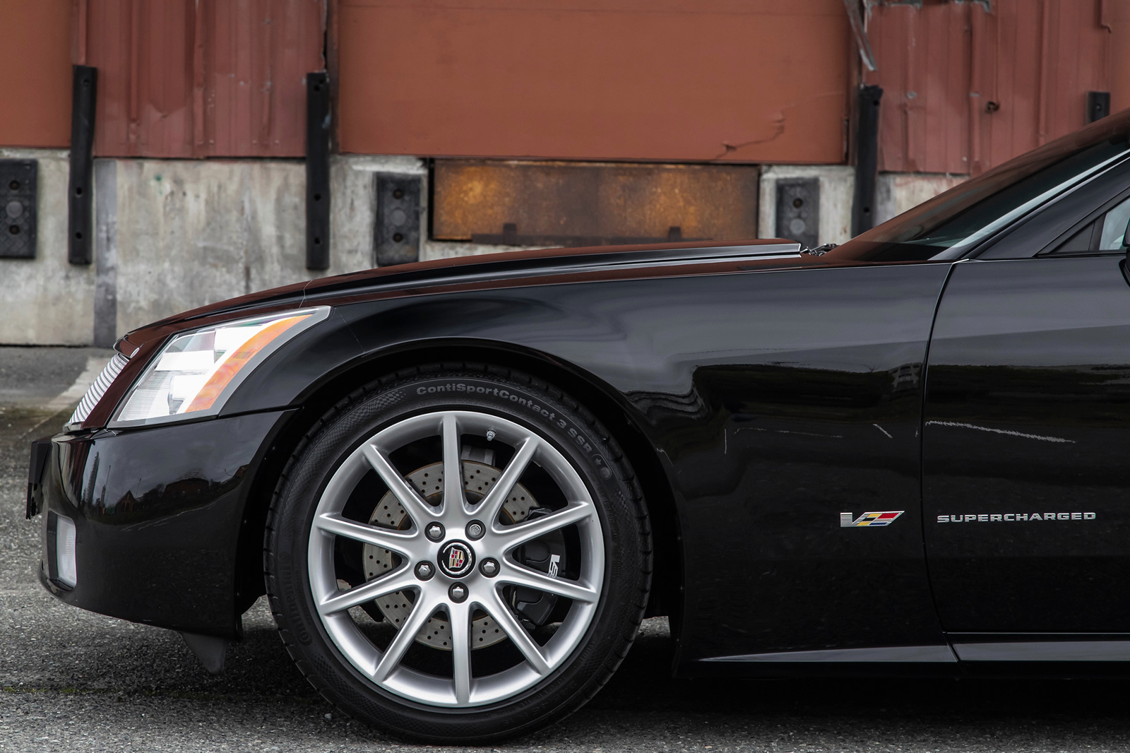2006 Cadillac XLR-V in Black Raven