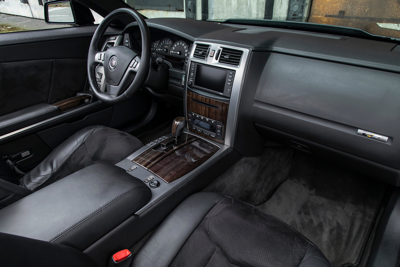 2006 Cadillac XLR-V in Black Raven