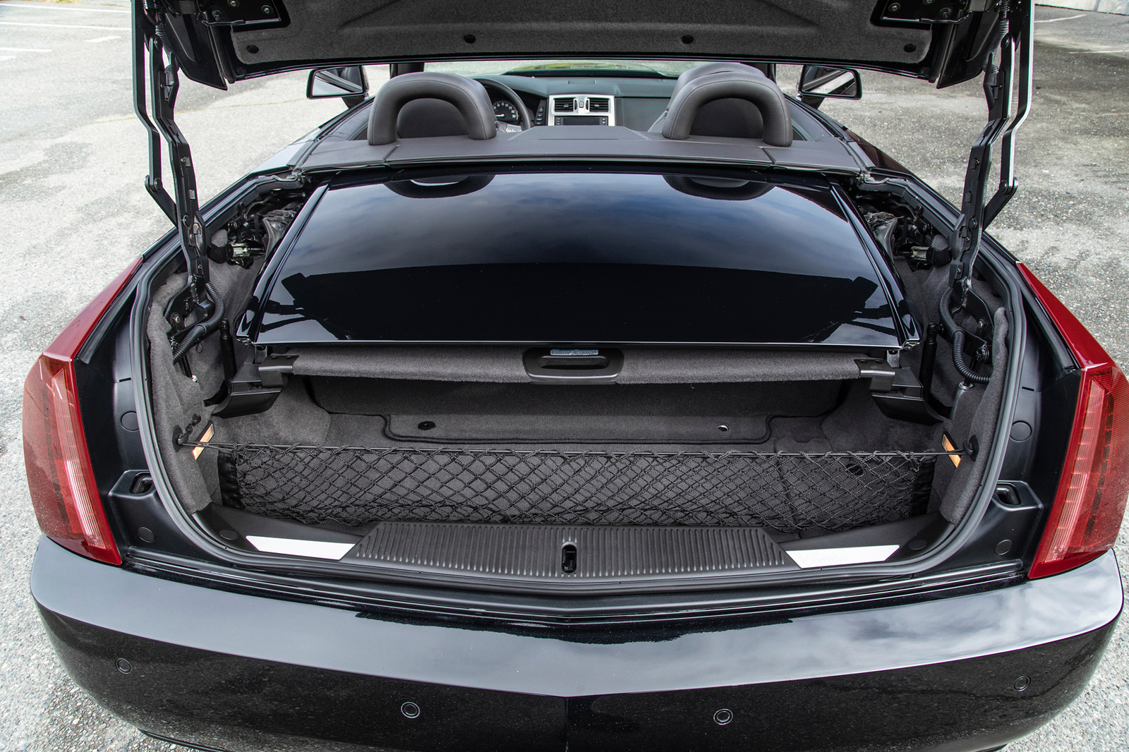 2006 Cadillac XLR-V in Black Raven