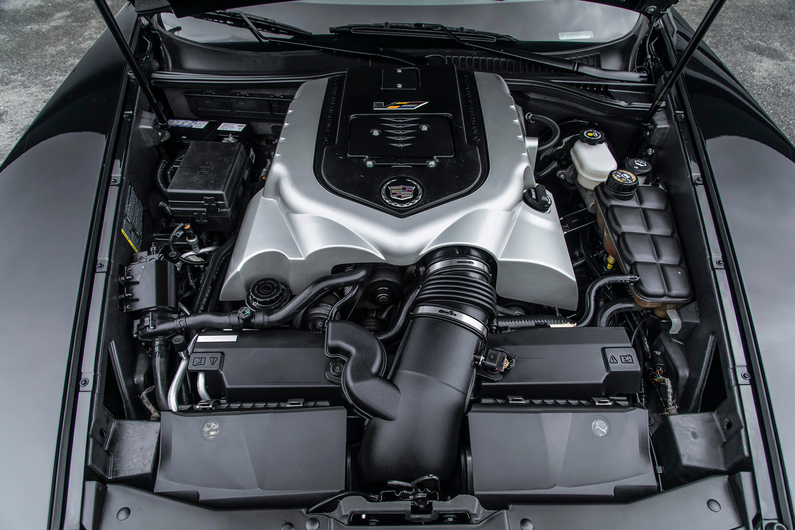 2006 Cadillac XLR-V in Black Raven