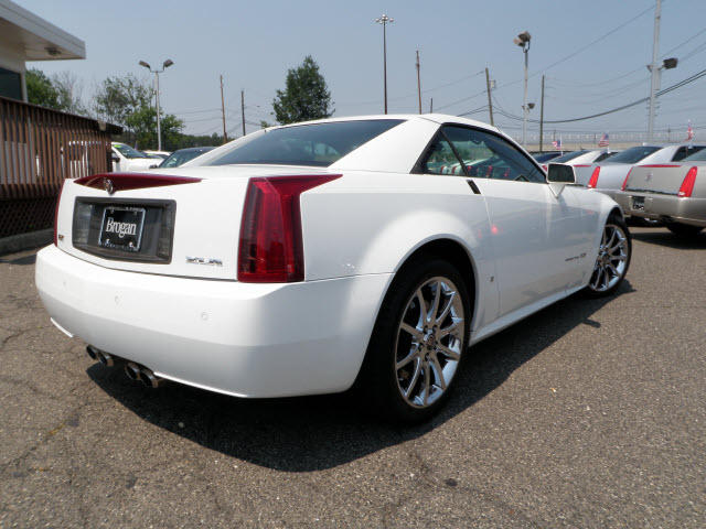 2008 Cadillac XLR-V