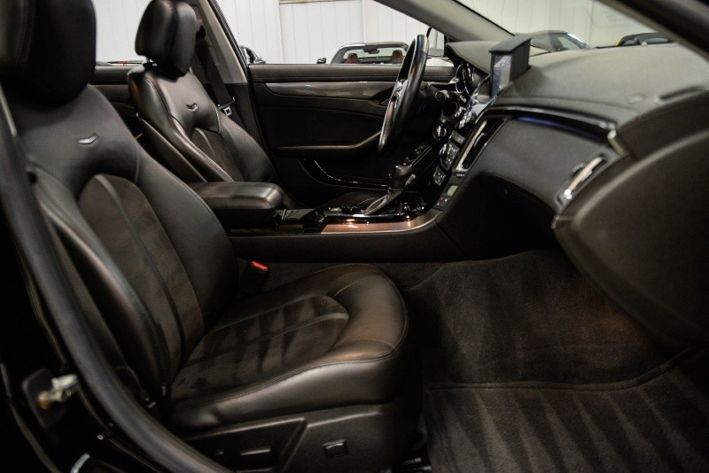 2009 Cadillac CTS-V - Black Raven