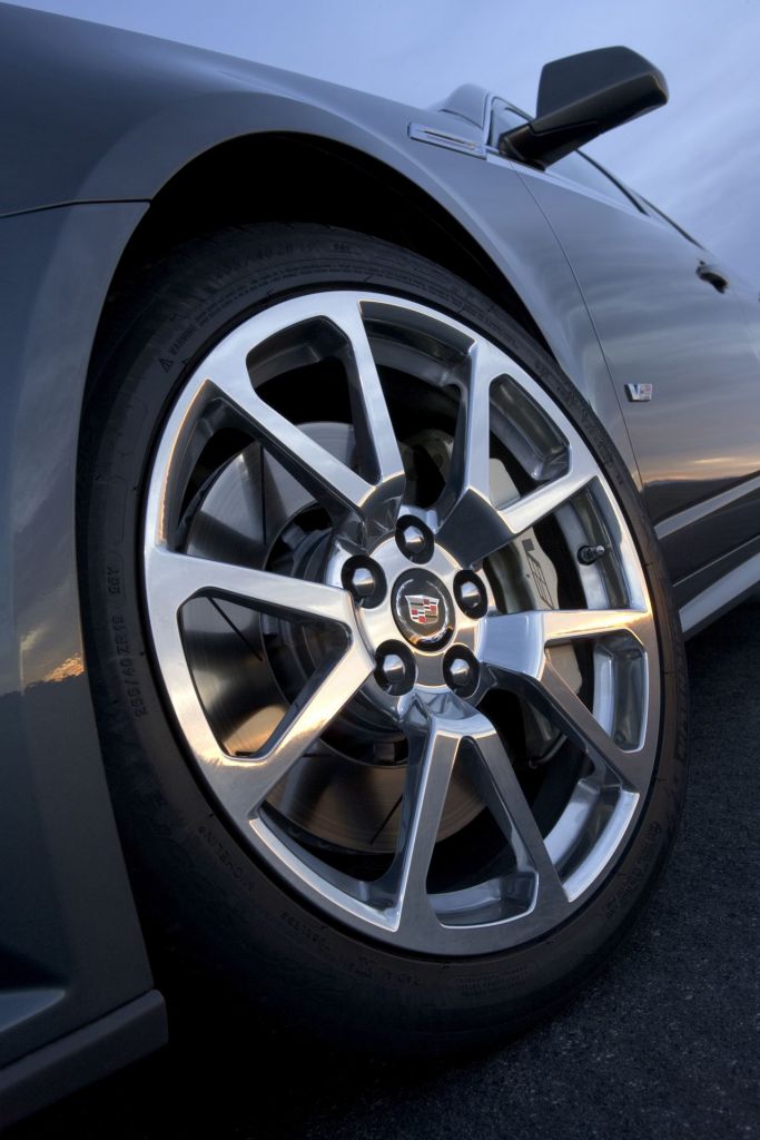 2009 Cadillac CTS-V Wheel