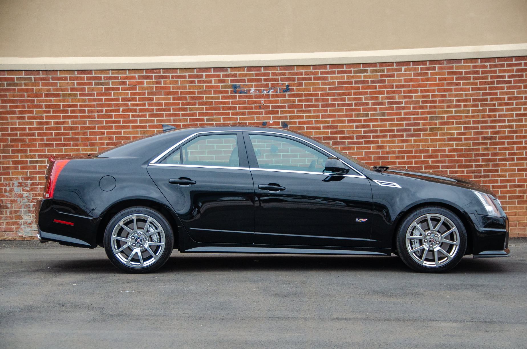 2010 Cadillac CTS-V in Black Raven