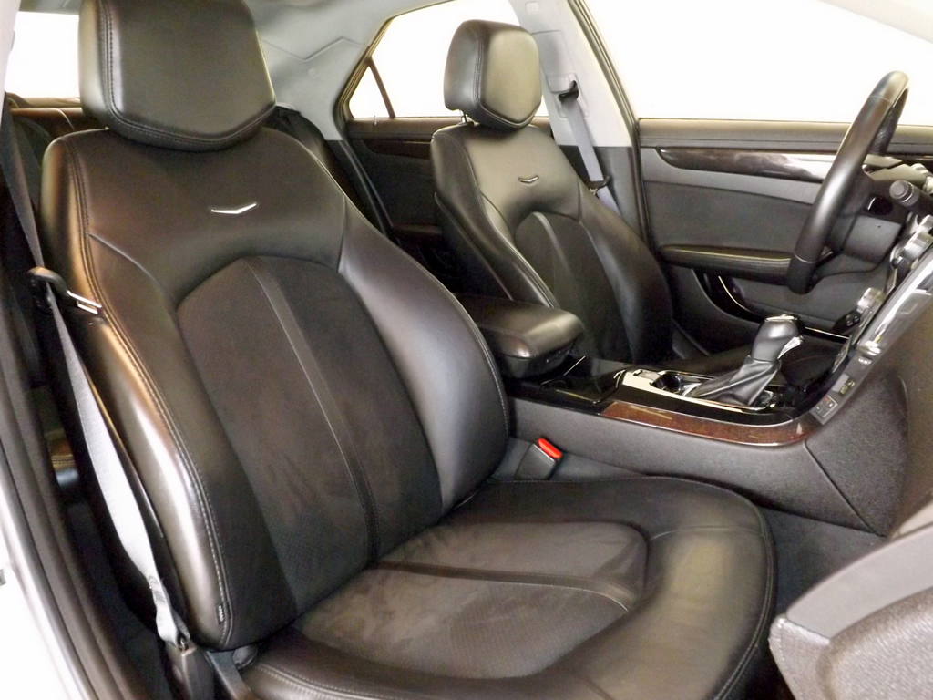 2010 Cadillac CTS-V in Radiant Silver