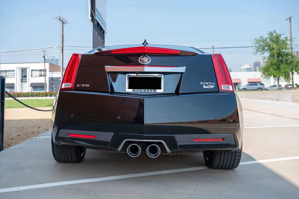 2011 Cadillac CTS-V Coupe in Black Raven