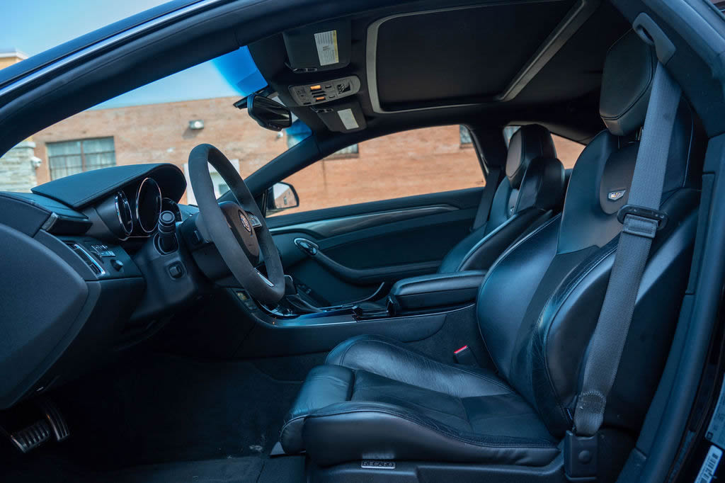 2011 Cadillac CTS-V Coupe in Black Raven