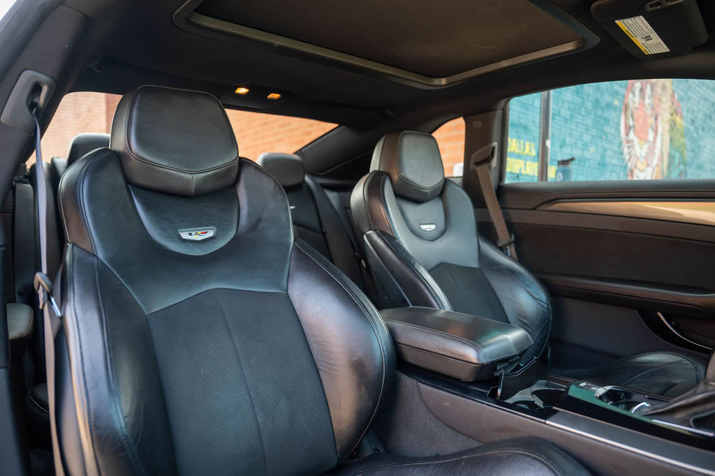 2011 Cadillac CTS-V Coupe in Black Raven