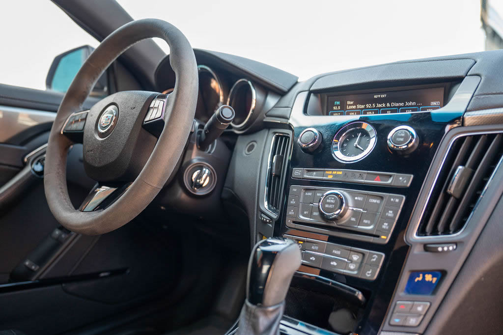 2011 Cadillac CTS-V Coupe in Black Raven